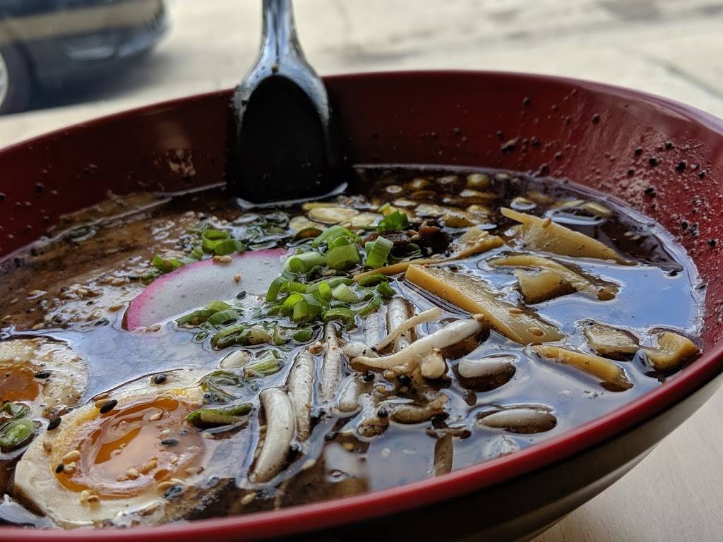 Fusion Poke | restaurant | 1813 E Kenilworth Pl, Milwaukee, WI 53202, USA | 4147634525 OR +1 414-763-4525