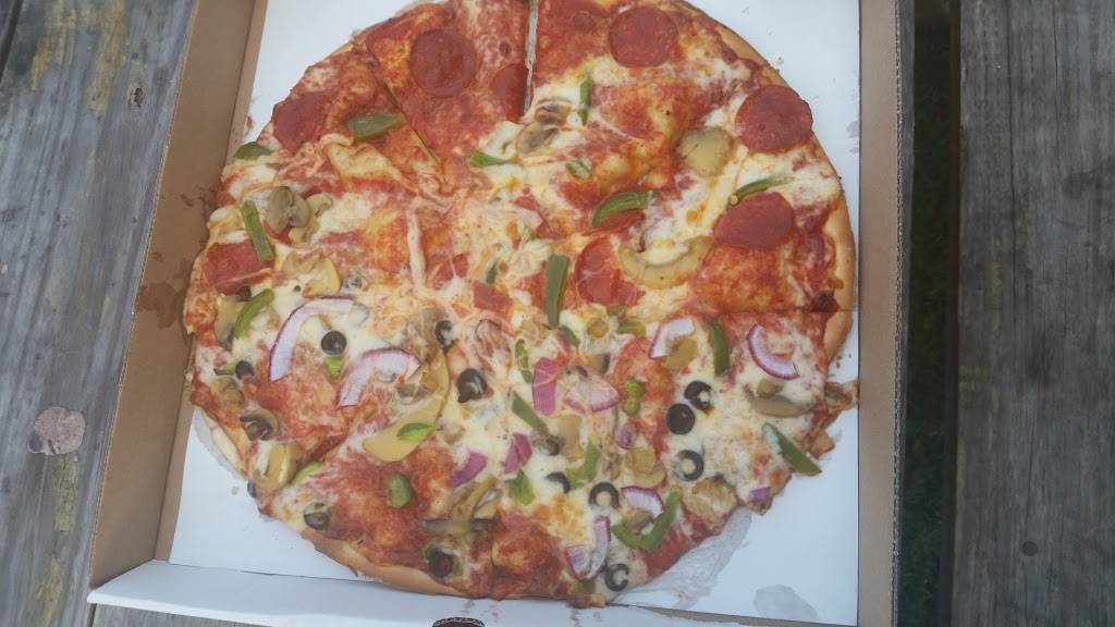 Pepperoni Cow | restaurant | 7161 Lakeshore Rd, Lakeport, MI 48059, USA | 8103853900 OR +1 810-385-3900