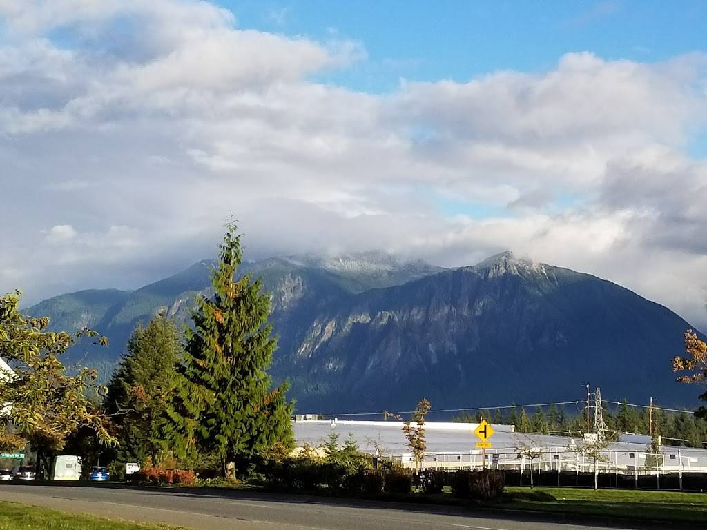 FINAGHTYS IRISH PUB | restaurant | 7726 Center Blvd SE #110, Snoqualmie, WA 98065, USA | 4258888833 OR +1 425-888-8833