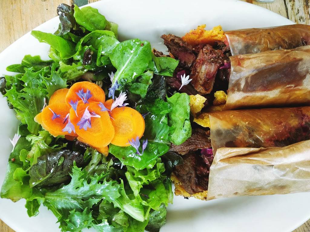 Roses Fine Food | bakery | 10551 E Jefferson Ave, Detroit, MI 48214, USA | 3138222729 OR +1 313-822-2729