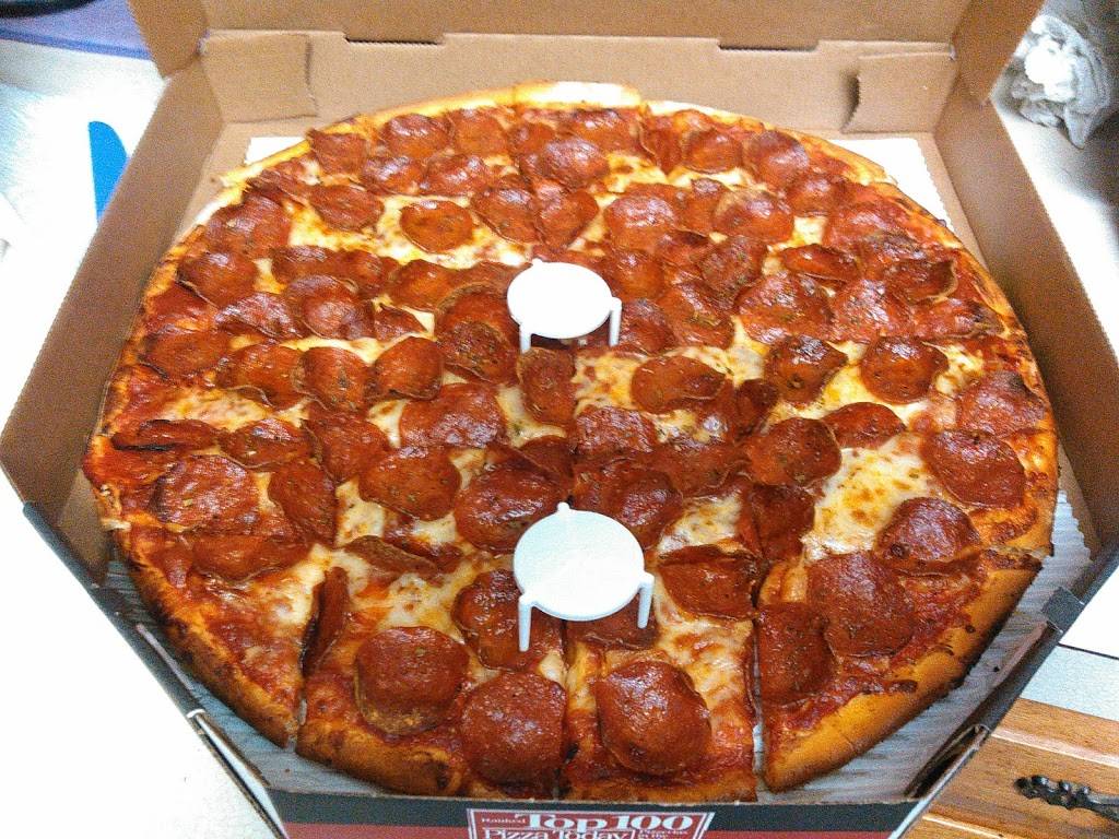 Flyers Pizza Galloway | meal delivery | 5634 Hall Rd, Galloway, OH 43119, USA | 6148707777 OR +1 614-870-7777