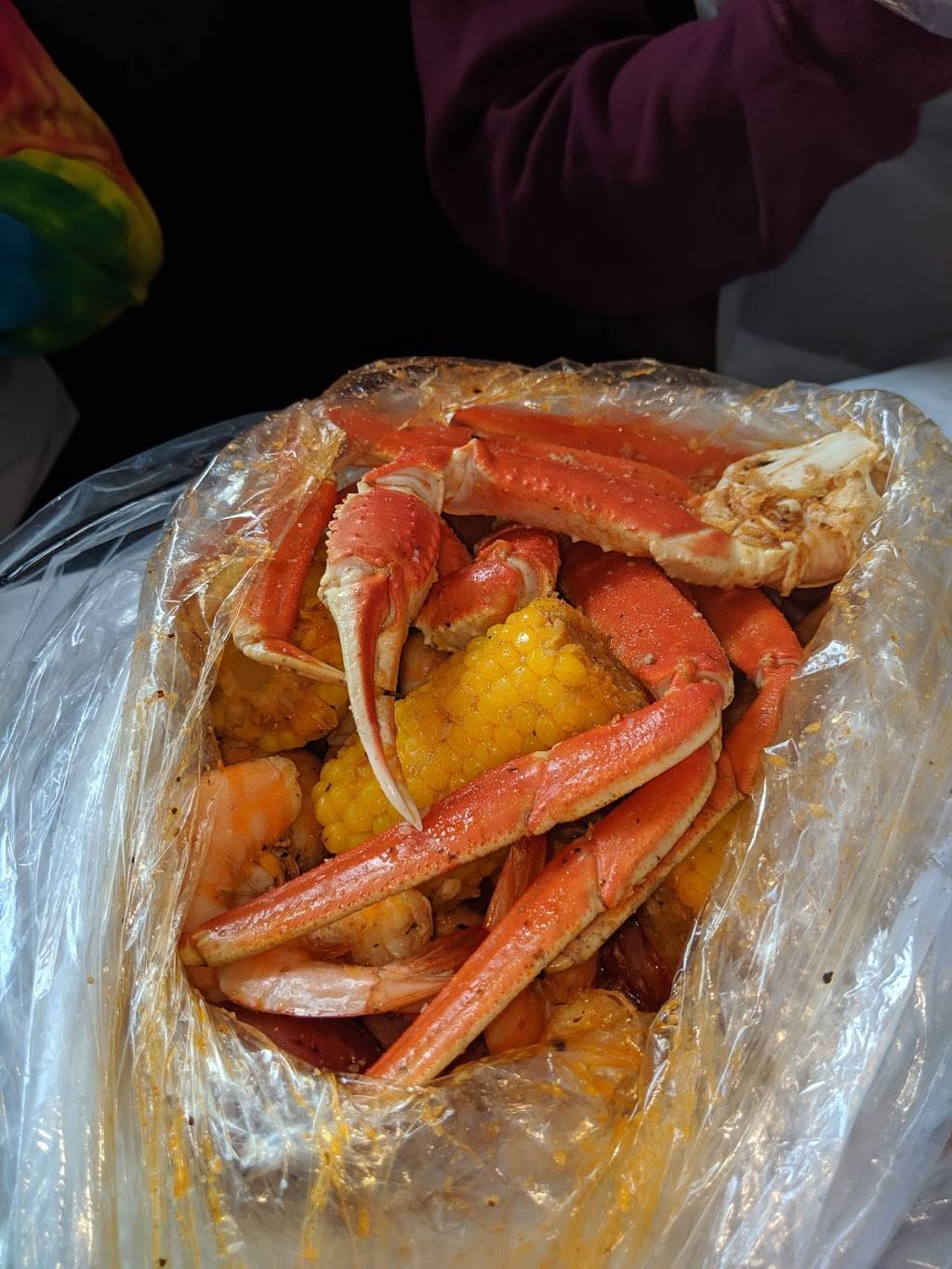 Carolina Crab House | restaurant | 4950 Centre Pointe Dr #146, North Charleston, SC 29418, USA | 8542223888 OR +1 854-222-3888