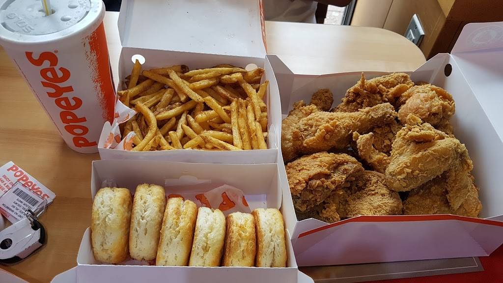 Popeyes | restaurant | 6750 Winston Churchill Blvd, Mississauga, ON L5N 4C4, Canada | 9059979229 OR +1 905-997-9229