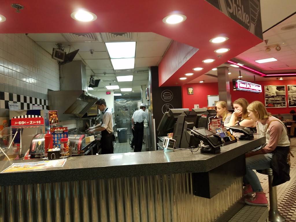 Steak n Shake | restaurant | 7510 W 63rd St, Overland Park, KS 66202, USA | 9132621800 OR +1 913-262-1800