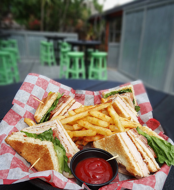 Upper Deck Hotel & Bar | restaurant | 120 E Atol St, South Padre Island, TX 78597, USA | 9567615953 OR +1 956-761-5953