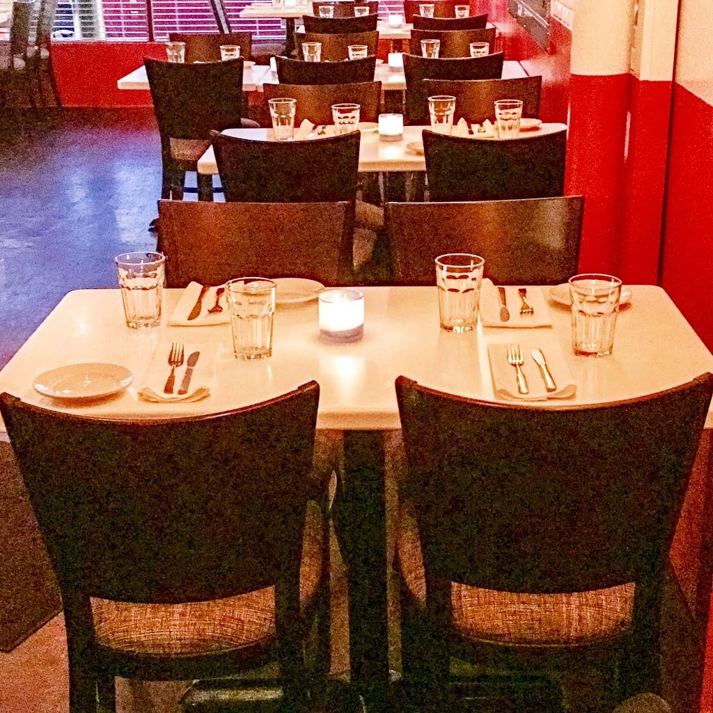 Jumpin Jays Fish Cafe | restaurant | 150 Congress Street, Portsmouth, NH 03801, USA | 6037663474 OR +1 603-766-3474