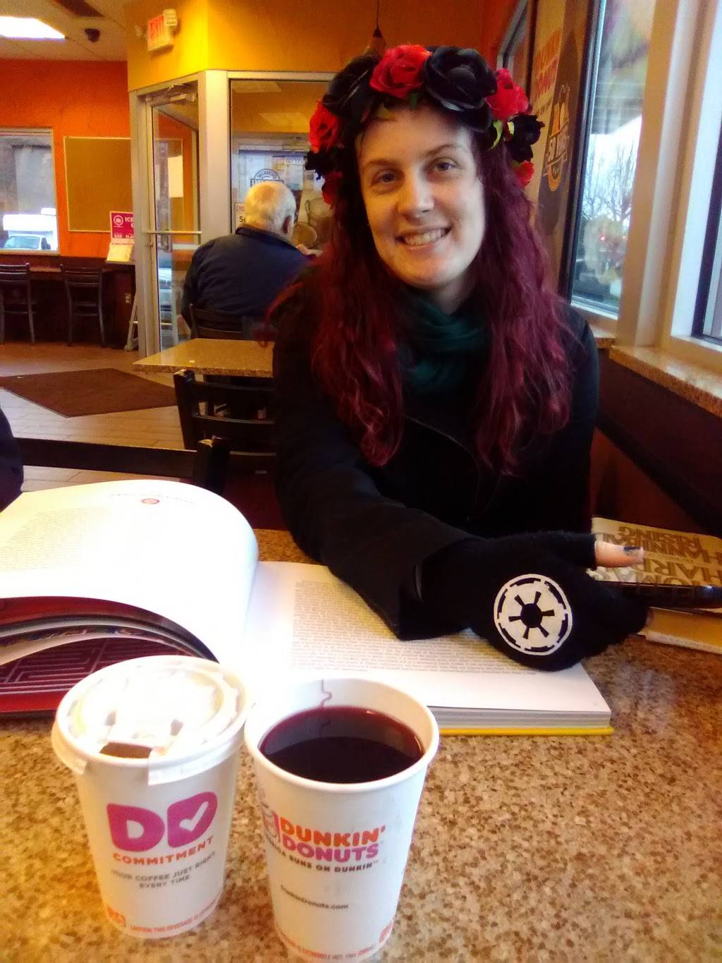 Dunkin | bakery | 134 N Mill St, New Castle, PA 16101, USA | 7246522979 OR +1 724-652-2979