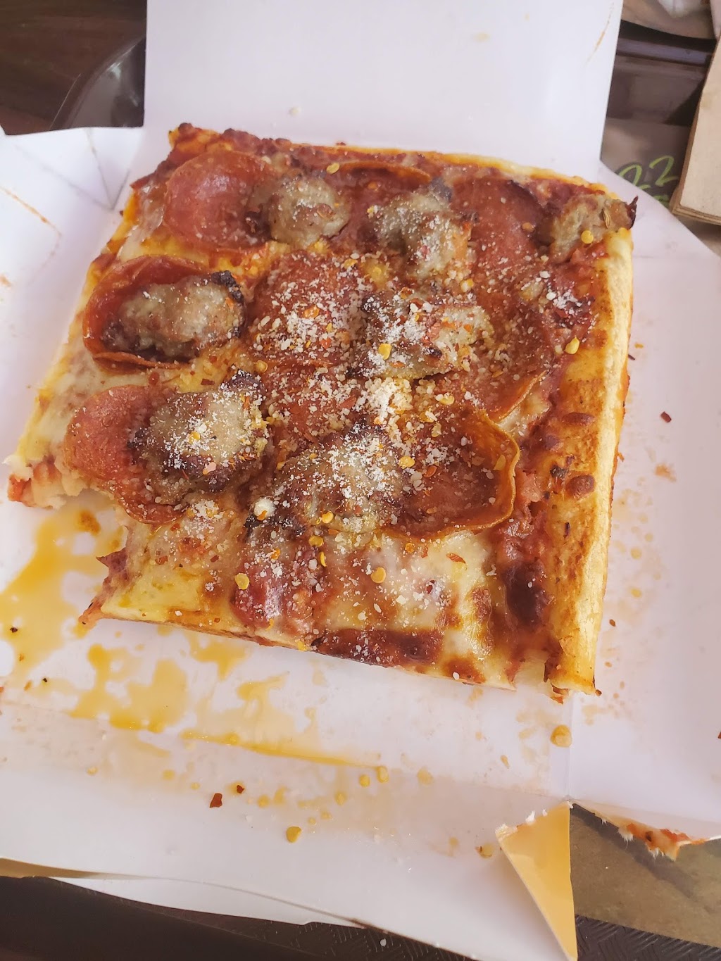 Rocky Rococo Pan Style Pizza | restaurant | 1301 Regent St, Madison, WI 53715, USA | 6082560600 OR +1 608-256-0600