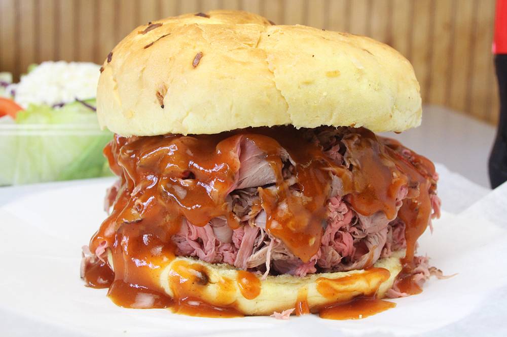 Dinas Roast Beef & Seafood | restaurant | 135 Canal St, Salem, MA 01970, USA | 9787441229 OR +1 978-744-1229