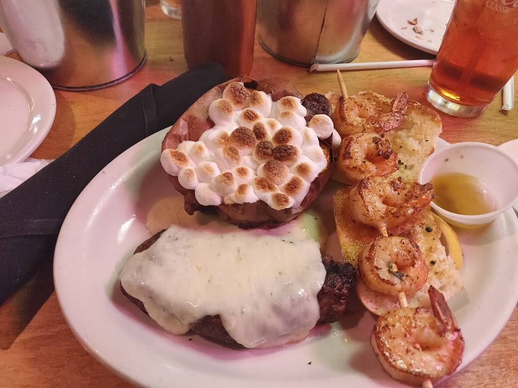 Texas Roadhouse | restaurant | 231 W 104th Ave, Northglenn, CO 80234, USA | 3032553454 OR +1 303-255-3454