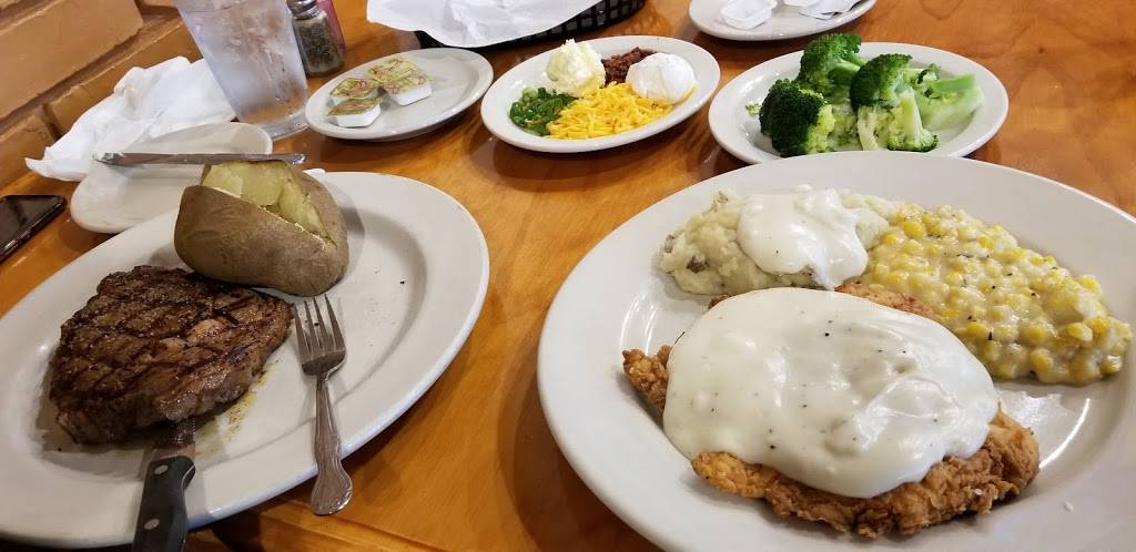 The Bulls Pen Cafe | restaurant | 717 N Bryan Belt Line Rd, Mesquite, TX 75149, USA | 9722039150 OR +1 972-203-9150