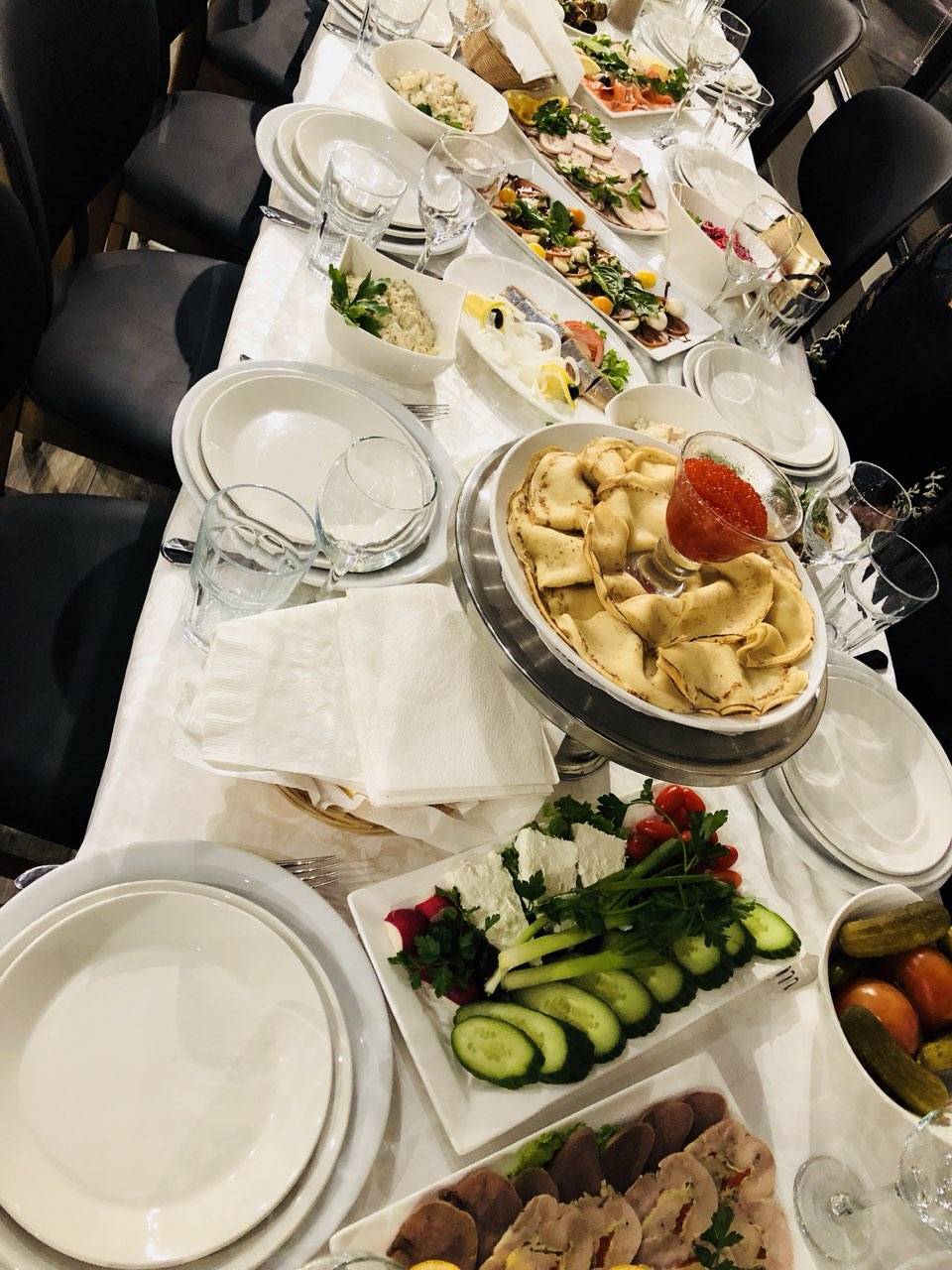 Stroganoff | restaurant | 10 Headdon Gate, Richmond Hill, ON L4C 9W9, Canada | 9057807575 OR +1 905-780-7575