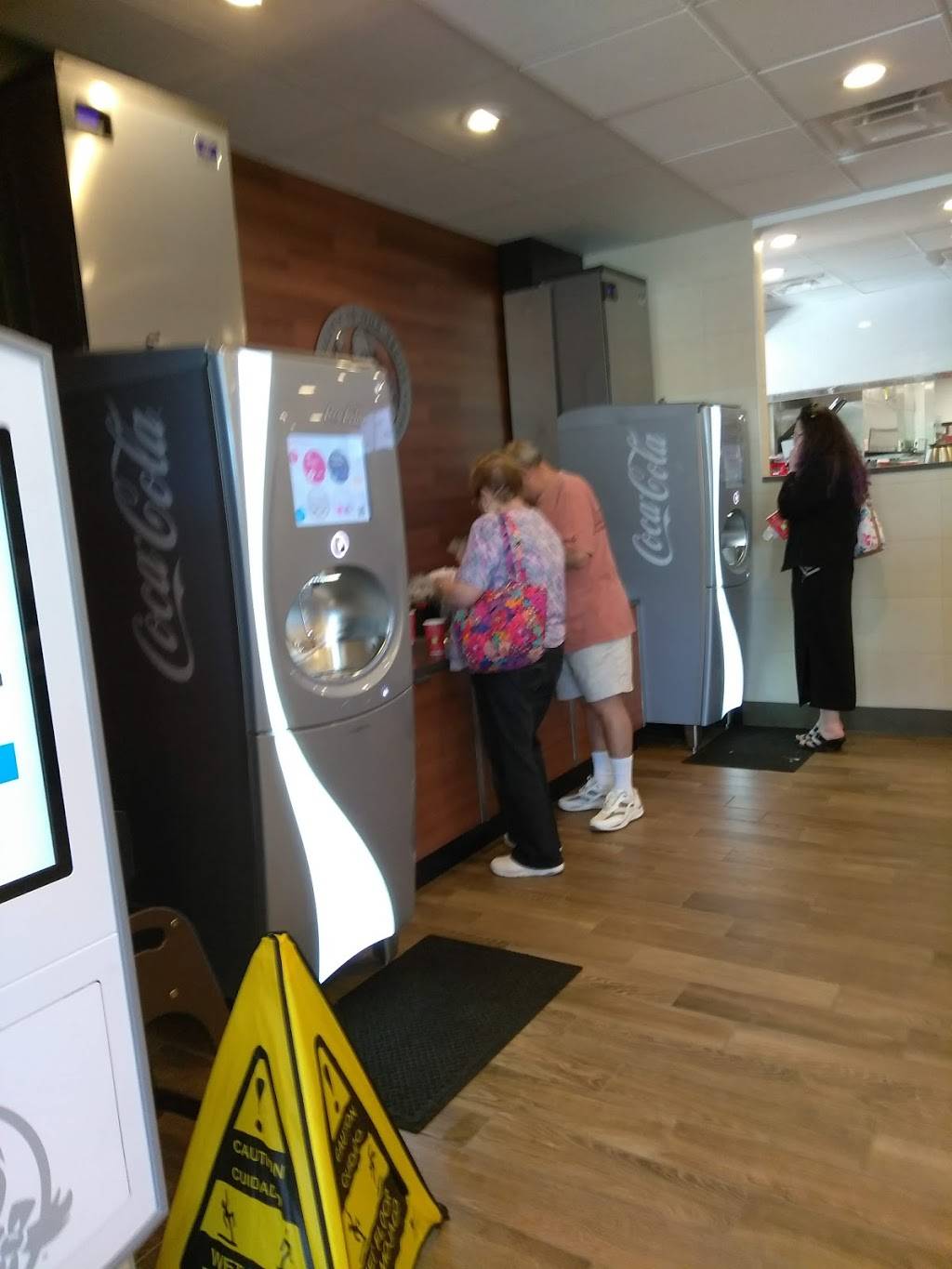 Wendys | restaurant | 106 Portion Rd, Lake Ronkonkoma, NY 11779, USA | 6314670861 OR +1 631-467-0861