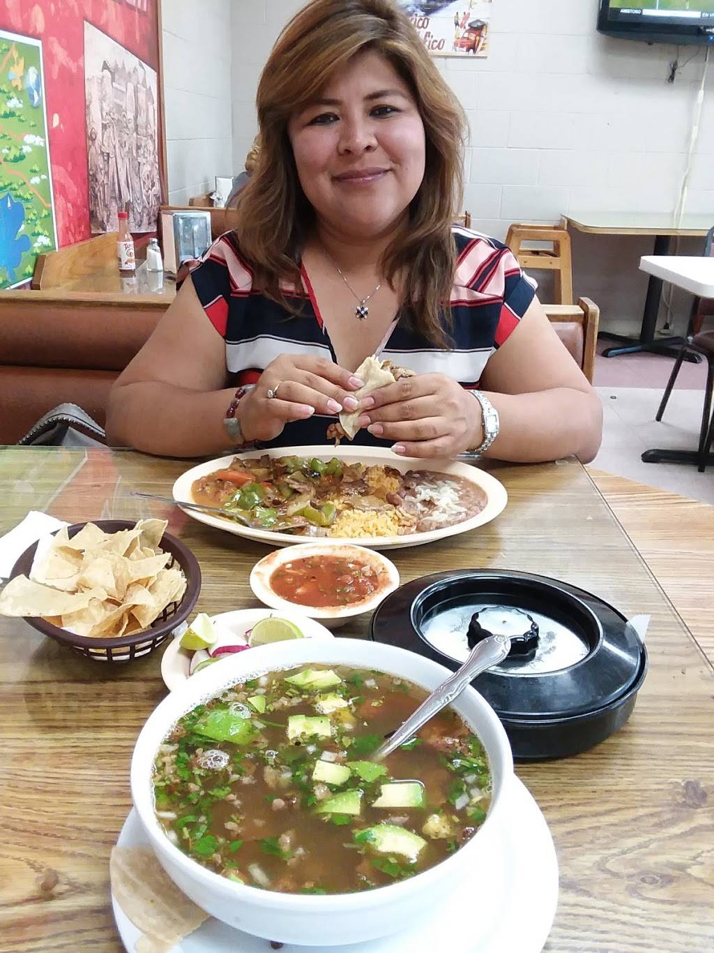 Taqueria Jalisco 3 | restaurant | 1742 E Los Angeles Ave, Simi Valley, CA 93065, USA | 8055838833 OR +1 805-583-8833