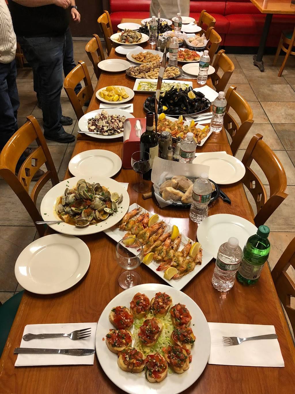 Tonys Bistro | meal takeaway | 29 Chestnut Hill Plaza, Newark, DE 19713, USA | 3022830900 OR +1 302-283-0900