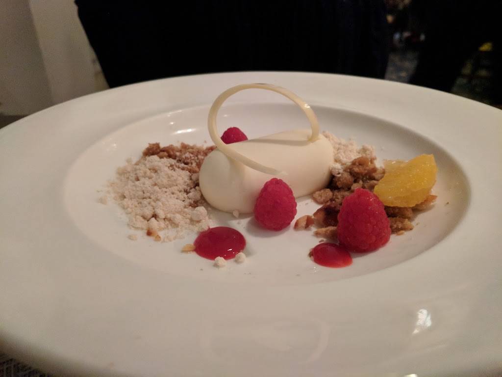 Carolina Dining Room | restaurant | 80 Carolina Vista Dr, Pinehurst, NC 28374, USA | 8552358507 OR +1 855-235-8507