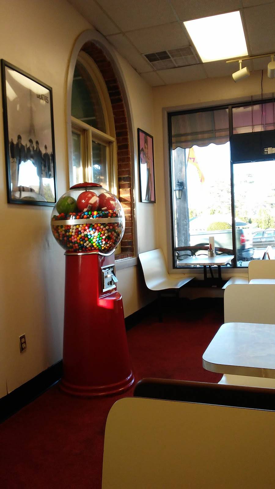 Sandys Famous Hot Dogs | restaurant | 612 St Andrews Rd, Columbia, SC 29210, USA | 8037728617 OR +1 803-772-8617