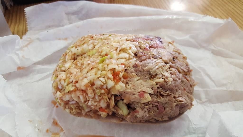 Marlows BAR-B-Q & Seafood | restaurant | 2030 Statesville Blvd, Salisbury, NC 28147, USA | 7046420466 OR +1 704-642-0466