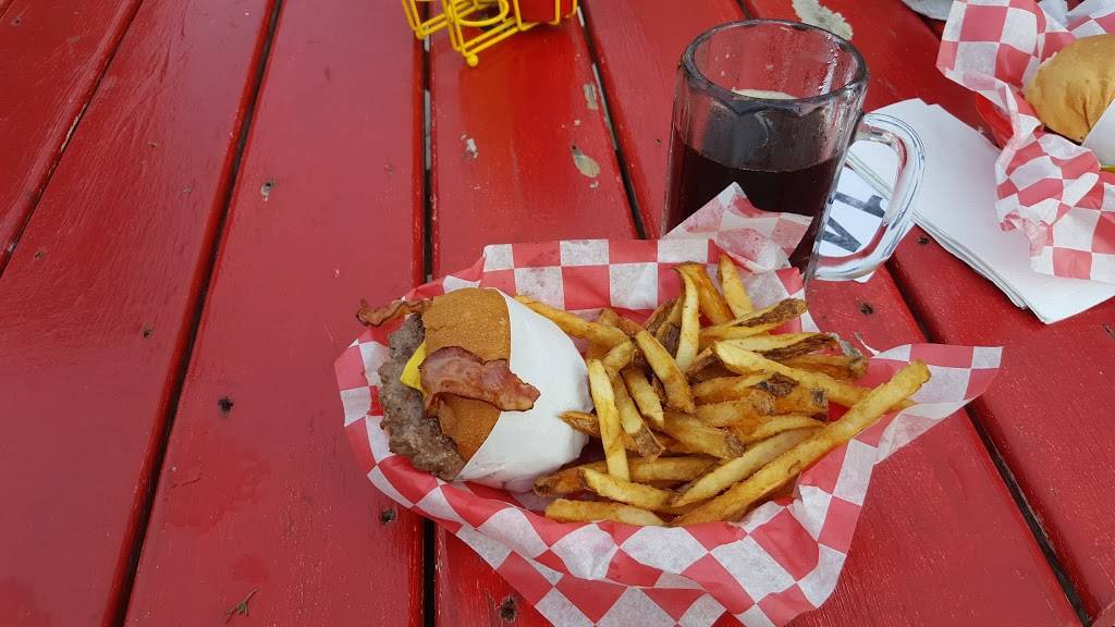 Milltown Drive In | restaurant | 125 Main St W, Milltown, WI 54858, USA | 7158253389 OR +1 715-825-3389