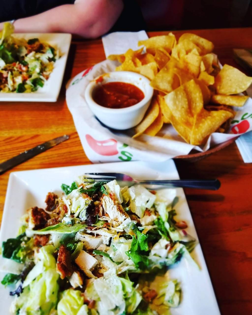 Chilis Grill & Bar | meal takeaway | 3870 Truxel Rd, Sacramento, CA 95834, USA | 9162858703 OR +1 916-285-8703