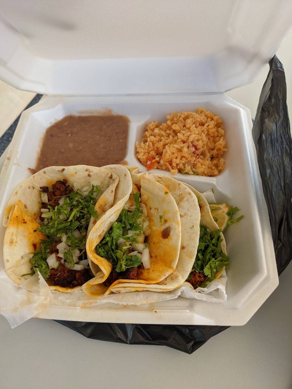 Lupita Food Truck | restaurant | 1915 Washington Blvd, Belpre, OH 45714, USA | 3047618709 OR +1 304-761-8709