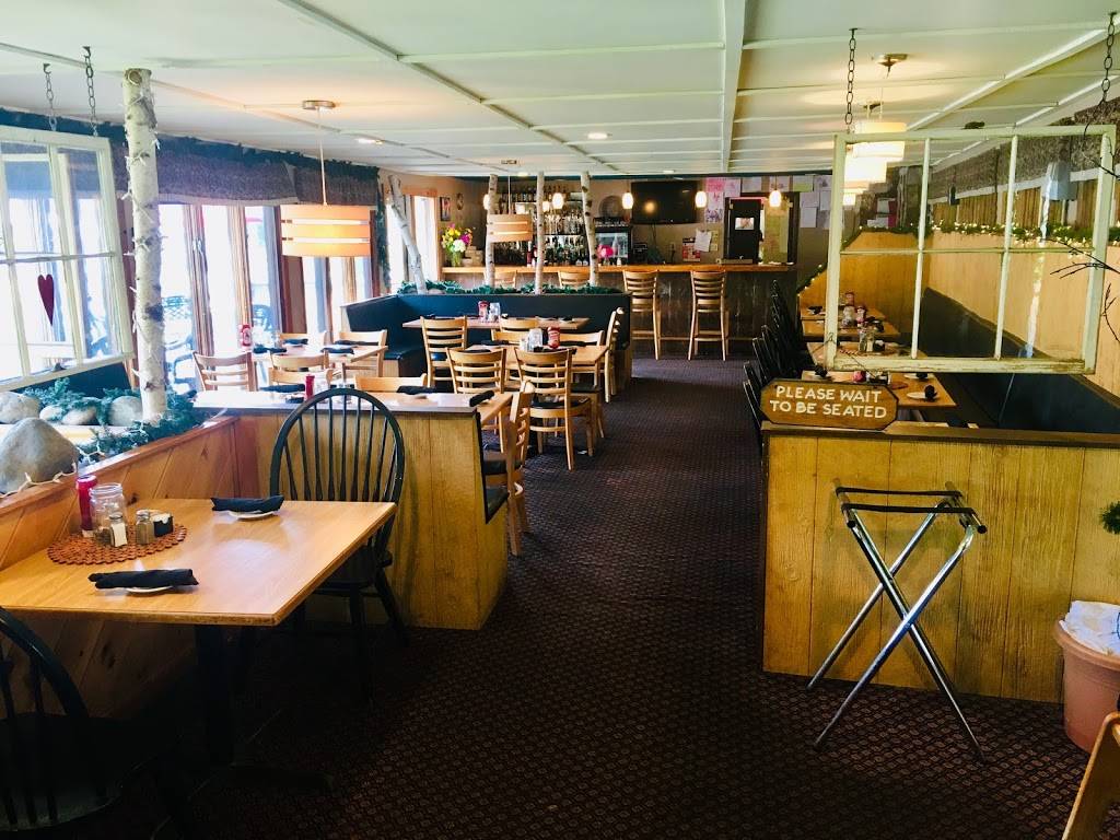 CJs & Brittanys Sports Bar and Restaurant | restaurant | 11 Pollard Rd, Lincoln, NH 03251, USA | 6037454899 OR +1 603-745-4899