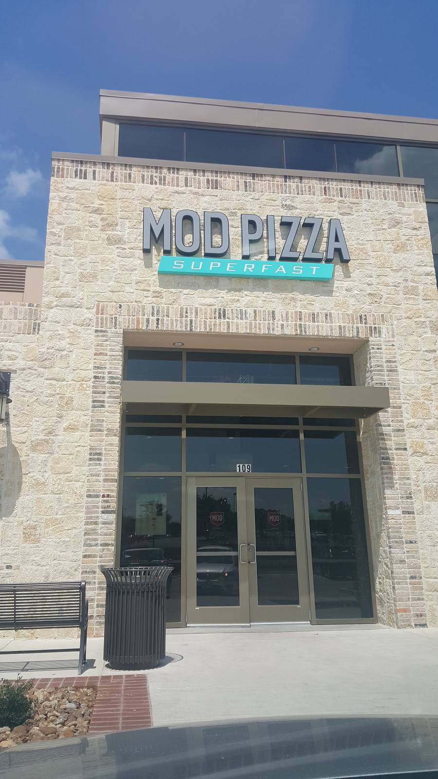 MOD Pizza | restaurant | 1435 N Loop 1604 E, San Antonio, TX 78258, USA | 2106108850 OR +1 210-610-8850