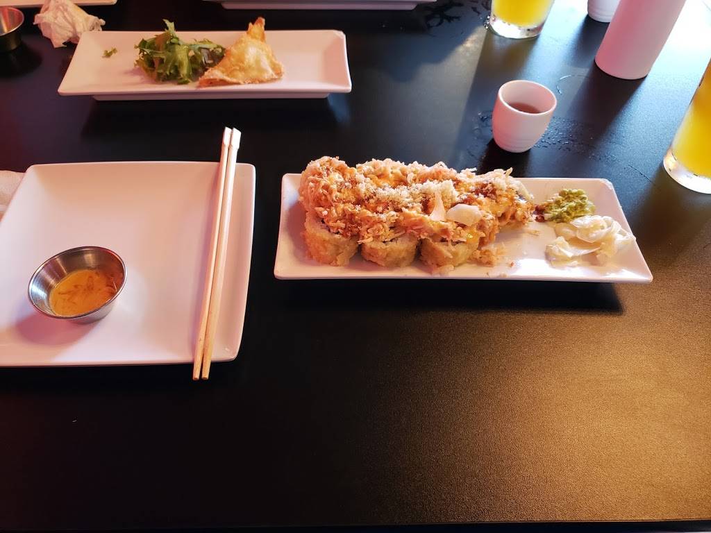 Rock N Roll Sushi | restaurant | 3002 Hardy St #110, Hattiesburg, MS 39401, USA | 7693907957 OR +1 769-390-7957
