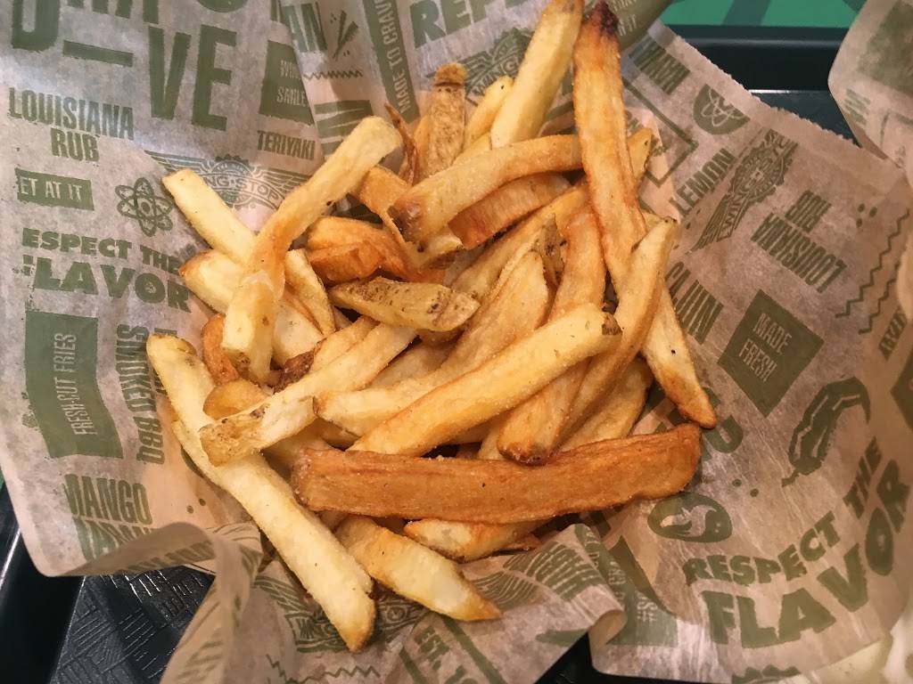 Wingstop | restaurant | 3584 S Figueroa St, Los Angeles, CA 90007, USA | 2137459464 OR +1 213-745-9464