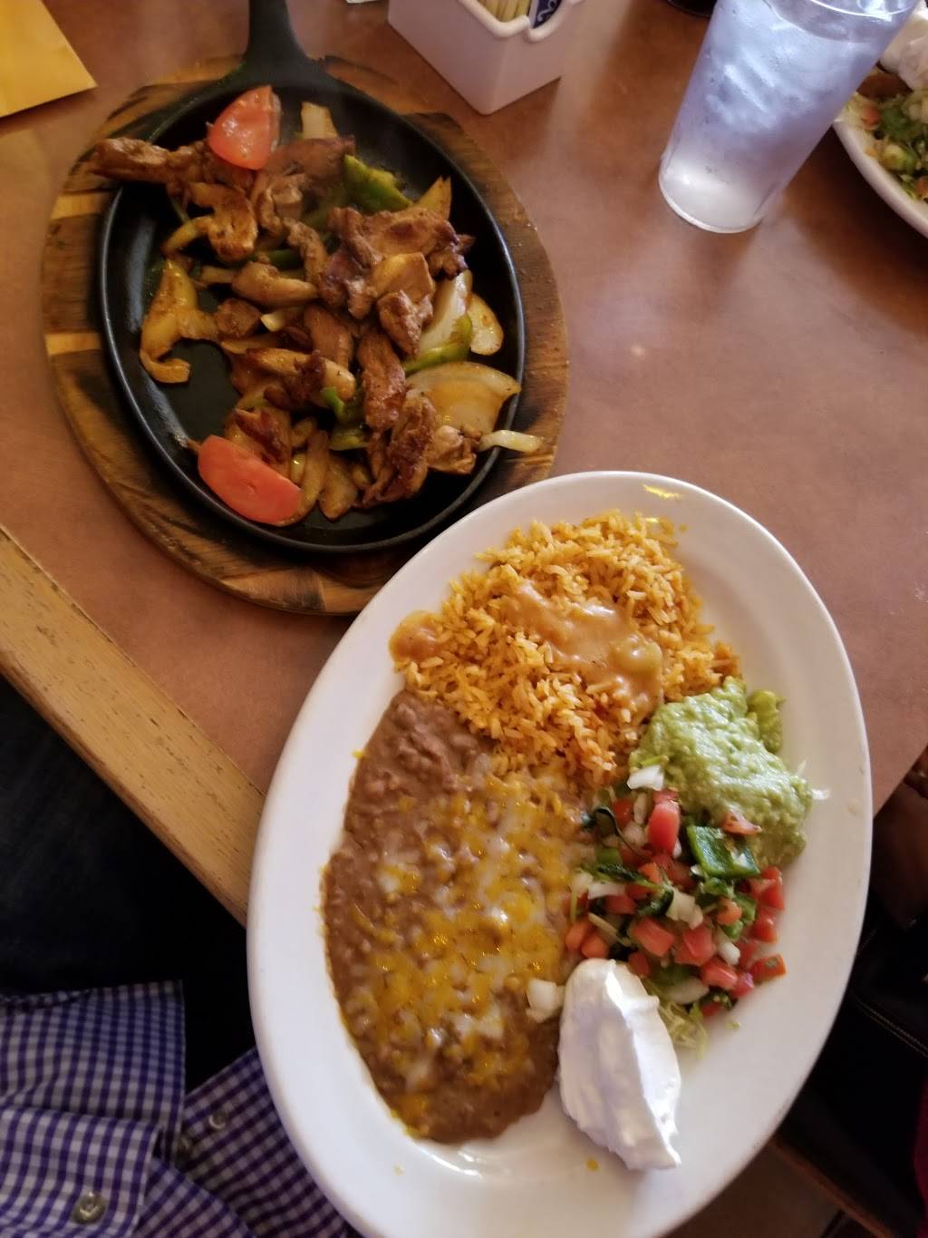 El Puerto Restaurant | restaurant | 10851 Folsom Blvd, Rancho Cordova, CA 95670, USA | 9166356380 OR +1 916-635-6380