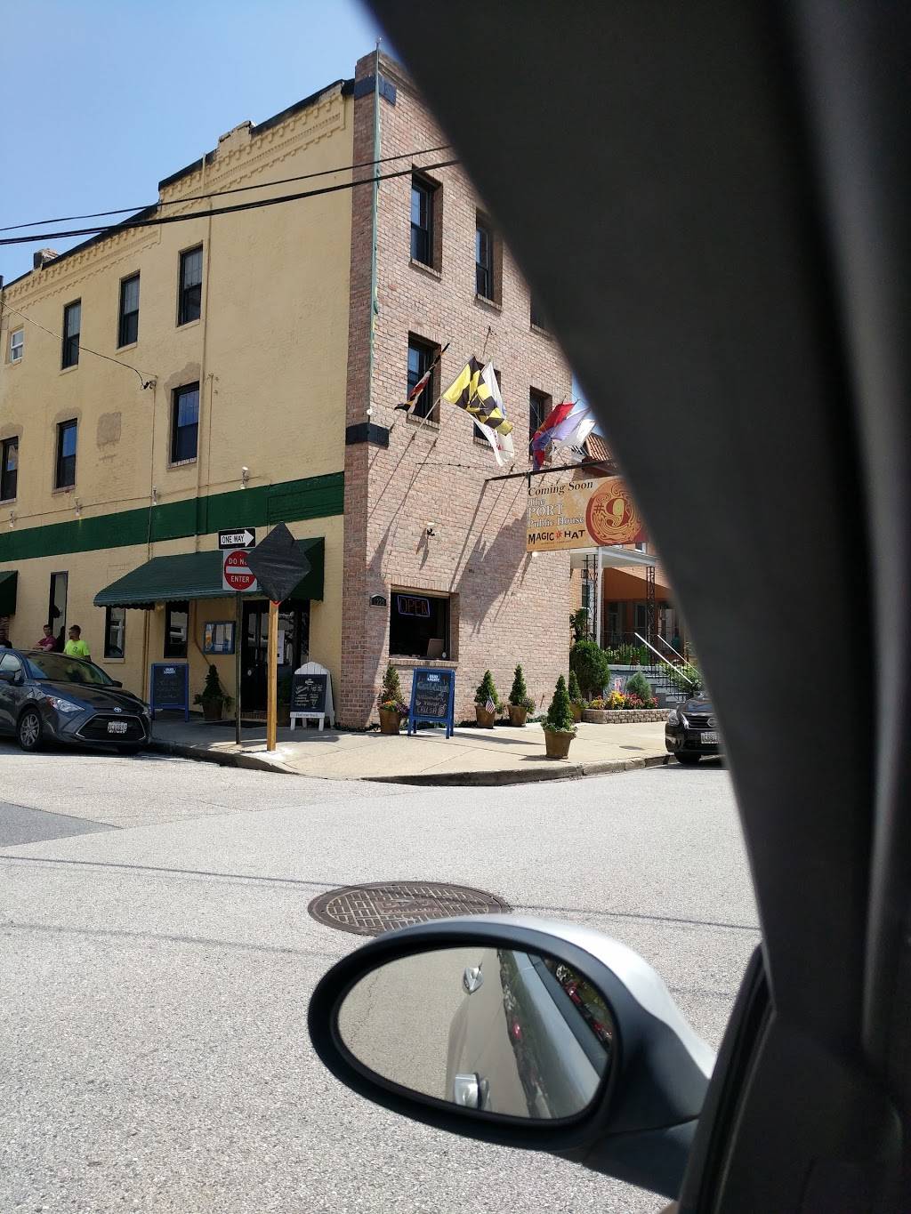 The Port Public House | restaurant | 1229 Hull St, Baltimore, MD 21230, USA | 4102446442 OR +1 410-244-6442