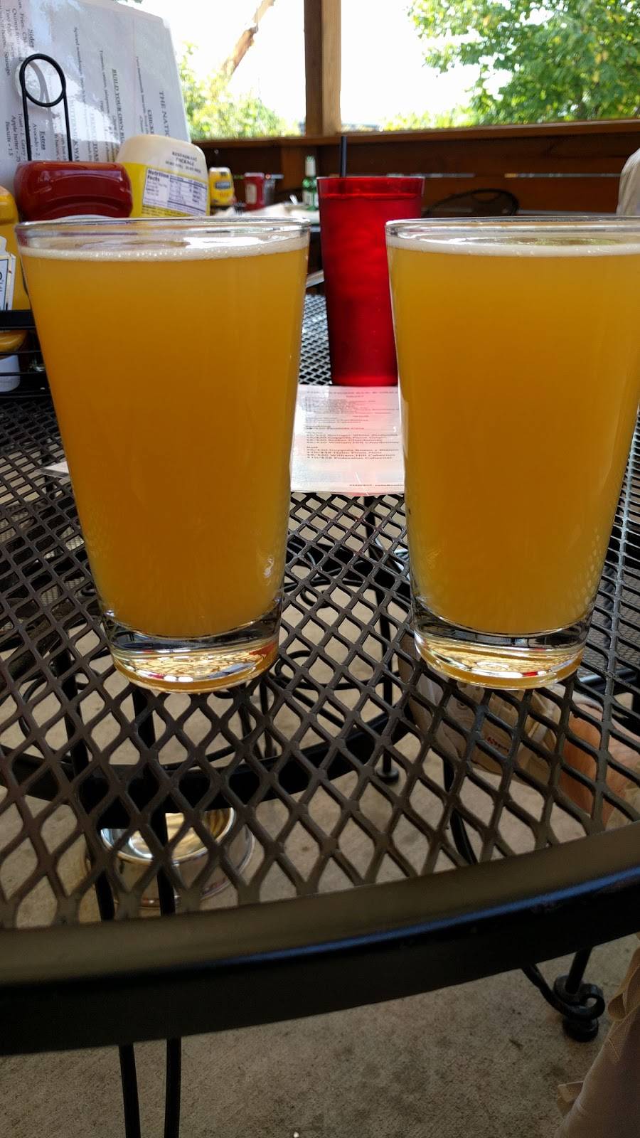 Nations Bar and Grill | restaurant | 705 51st Ave N, Nashville, TN 37209, USA | 6158734755 OR +1 615-873-4755