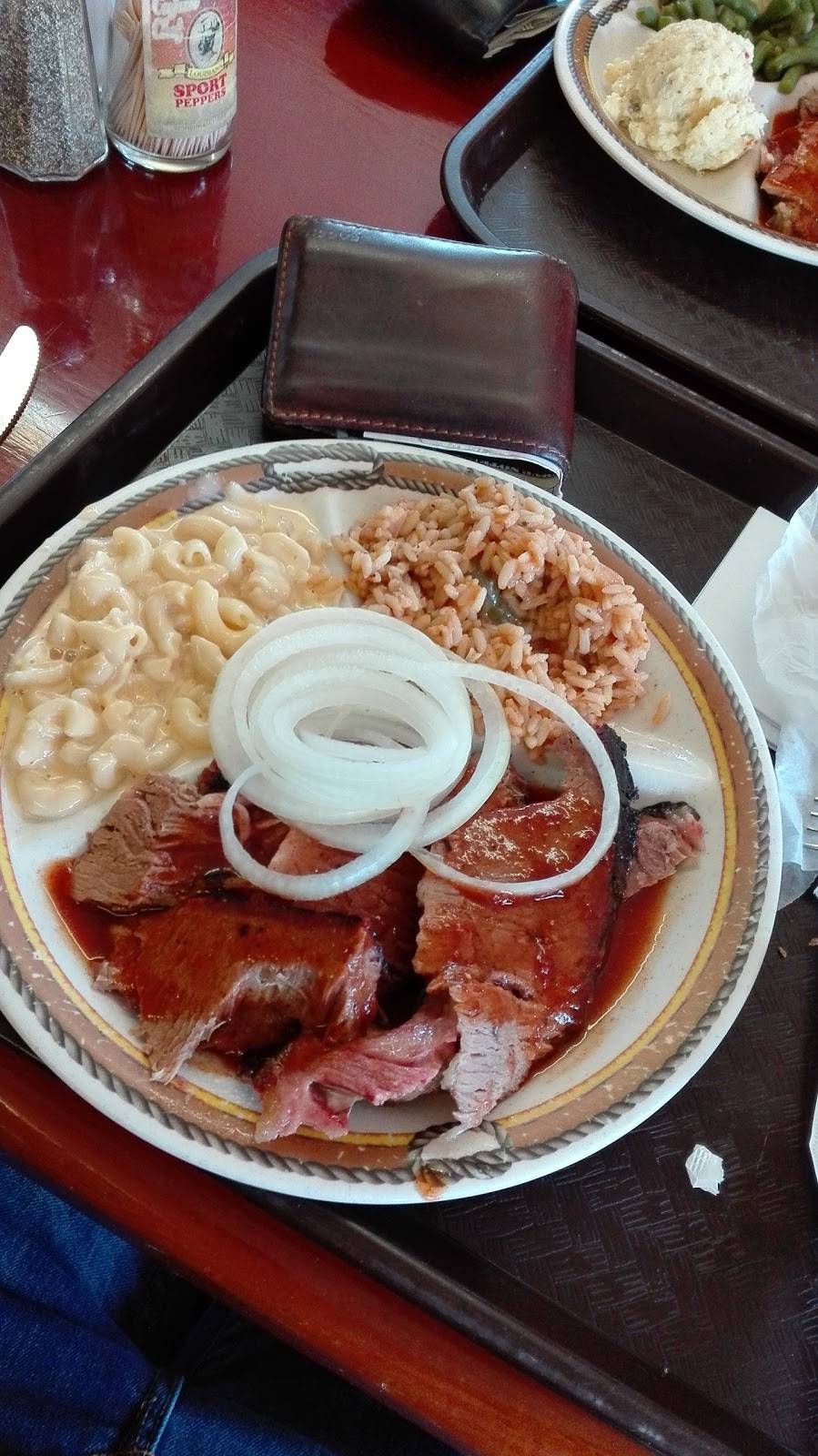 Macs Barbecue | restaurant | 219 TX-35, Gregory, TX 78359, USA | 3616435589 OR +1 361-643-5589
