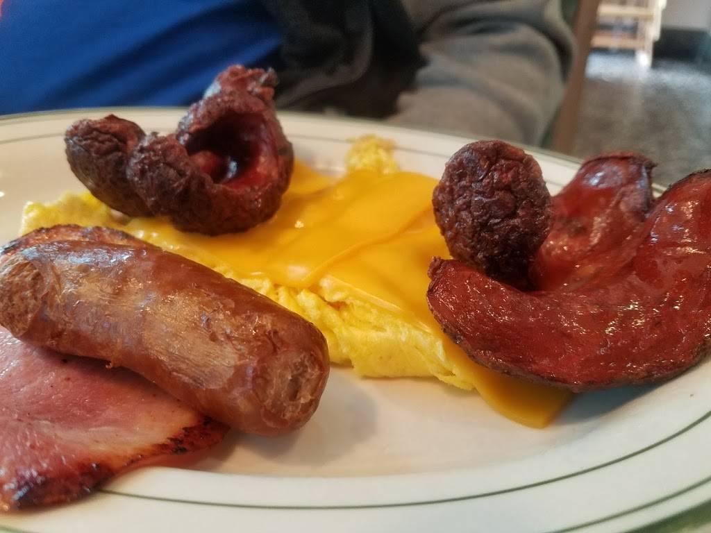 Skyline Diner | restaurant | 271-27 Union Tpke, Queens, NY 11040, USA | 7183471195 OR +1 718-347-1195