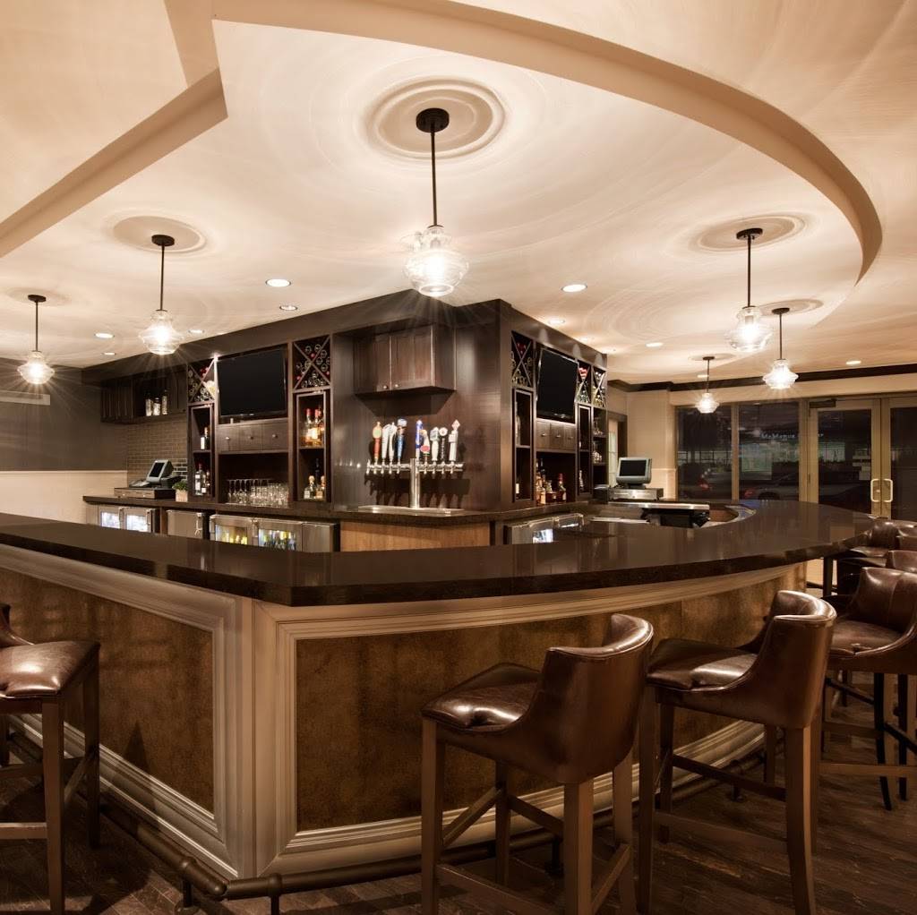 eTown Bistro | restaurant | 1710 Orrington Ave, Evanston, IL 60201, USA | 8475567924 OR +1 847-556-7924