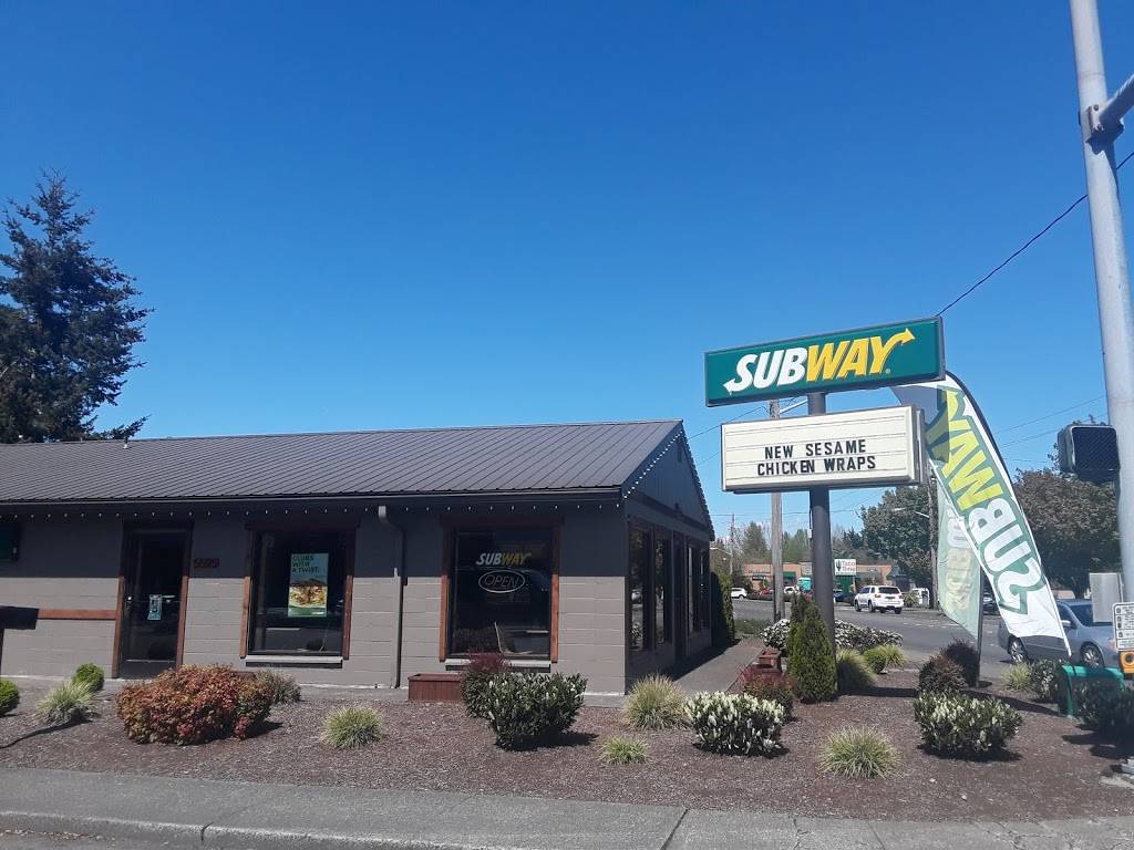 Subway | meal takeaway | 5595 Capitol Blvd SE, Tumwater, WA 98501, USA | 3607541518 OR +1 360-754-1518