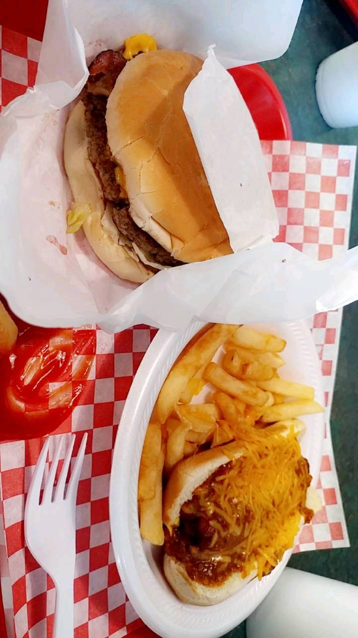 Burger Boy | restaurant | 217 E Davis St, Conroe, TX 77301, USA | 9367563440 OR +1 936-756-3440