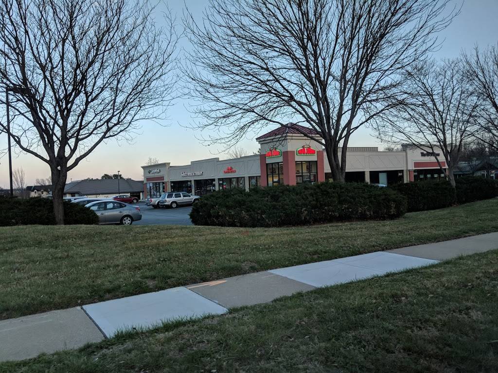 Papa Johns Pizza | restaurant | 15617 W 87th St Pkwy, Lenexa, KS 66219, USA | 9138941300 OR +1 913-894-1300