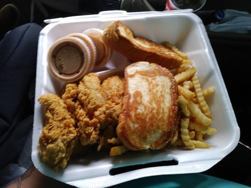 Raising Canes Chicken Fingers | meal takeaway | 2514 S Harlem Ave, Riverside, IL 60546, USA | 7084423433 OR +1 708-442-3433