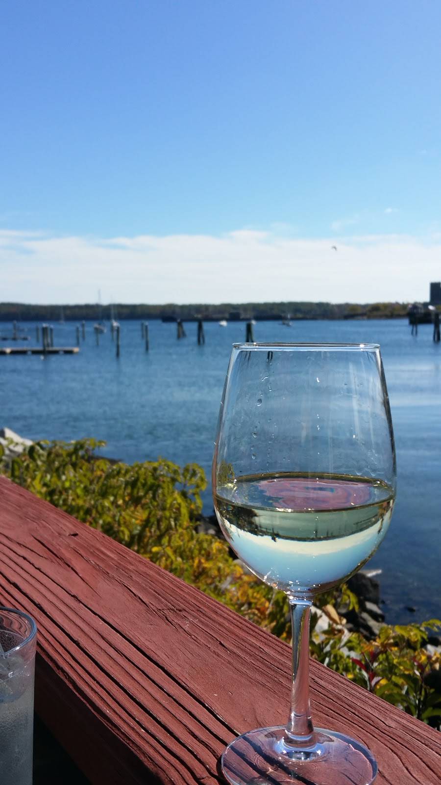 Landings Restaurant & Lounge | restaurant | 1 Commercial St, Rockland, ME 04841, USA | 2075943011 OR +1 207-594-3011