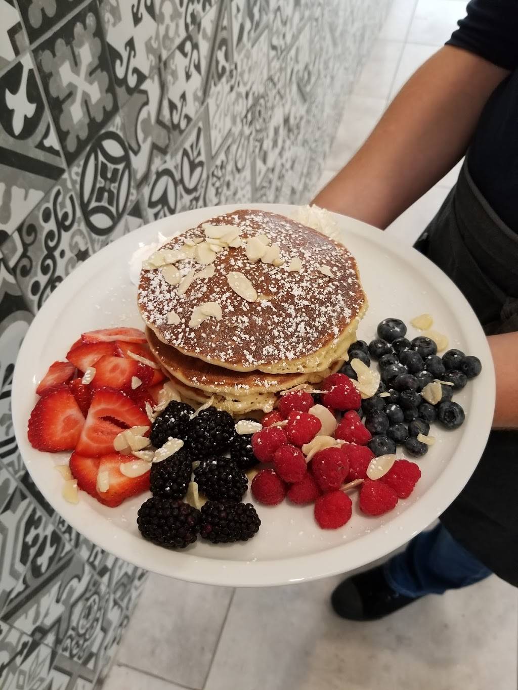 Coco crepes inc | restaurant | st jerome J6Z5L1, 260 Rue Labelle, Saint-Jérôme, QC J6Z 5L1, Canada | 4503041640 OR +1 450-304-1640