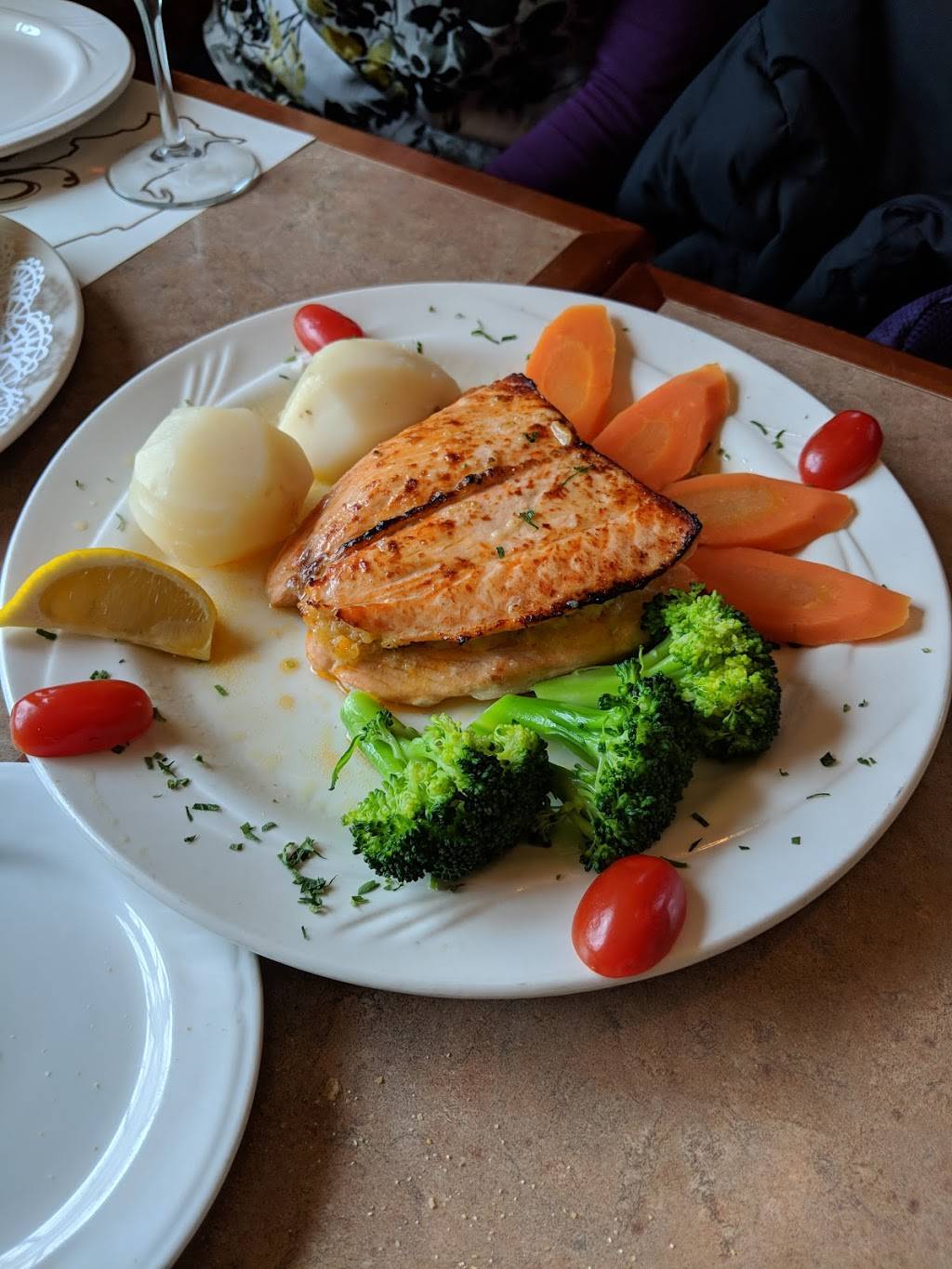 Taste of Portugal | restaurant | 148 Delancey Street, Newark, NJ 07105, USA | 9732740600 OR +1 973-274-0600