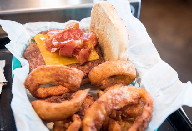 Smokejumpers Grill | restaurant | 1313 S, Disneyland Dr, Anaheim, CA 92802, USA | 7147813463 OR +1 714-781-3463