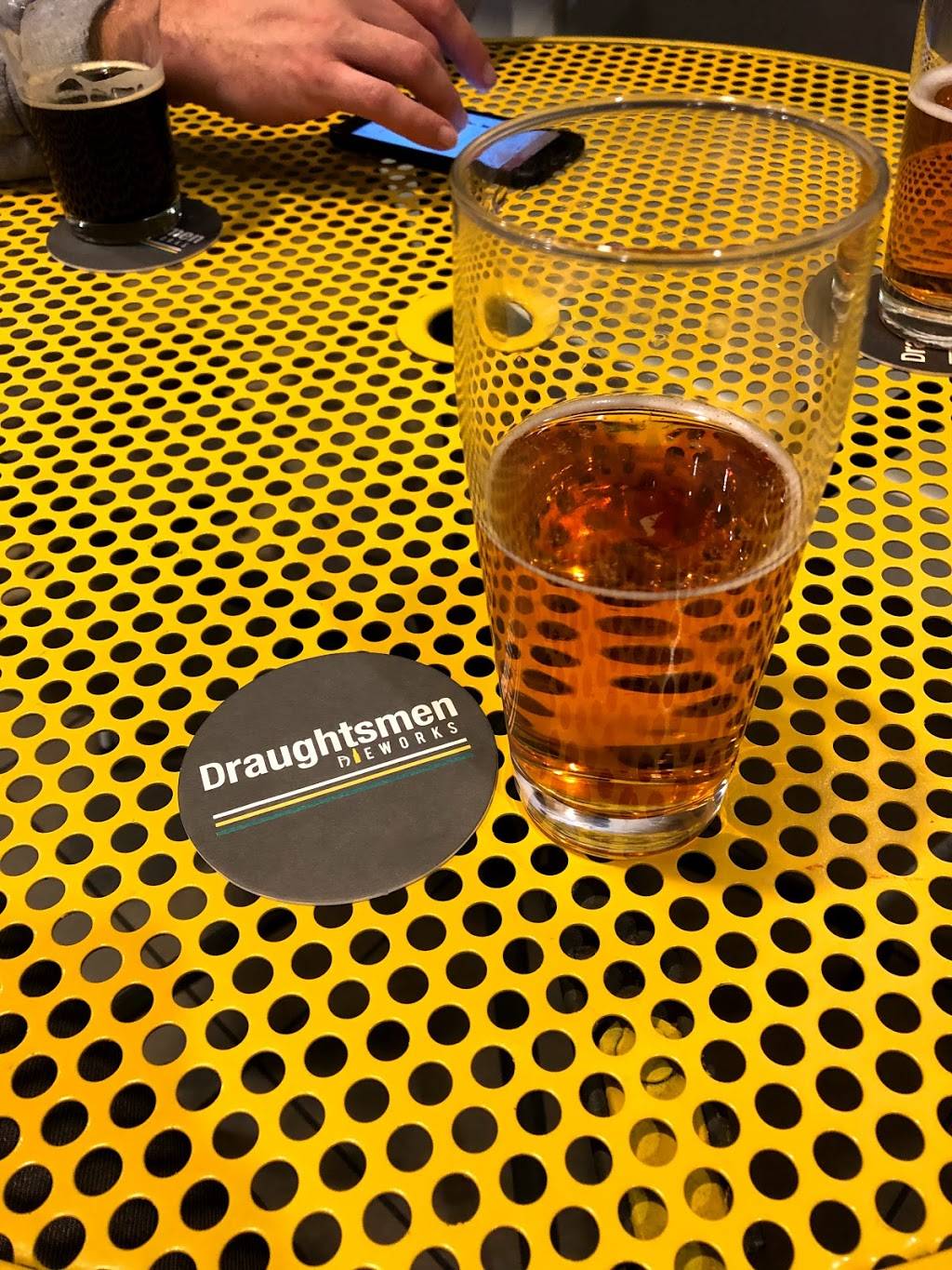 Draughtsmen Aleworks at Mosaic Locale | restaurant | 1131 State St, Santa Barbara, CA 93101, USA | 8053872577 OR +1 805-387-2577