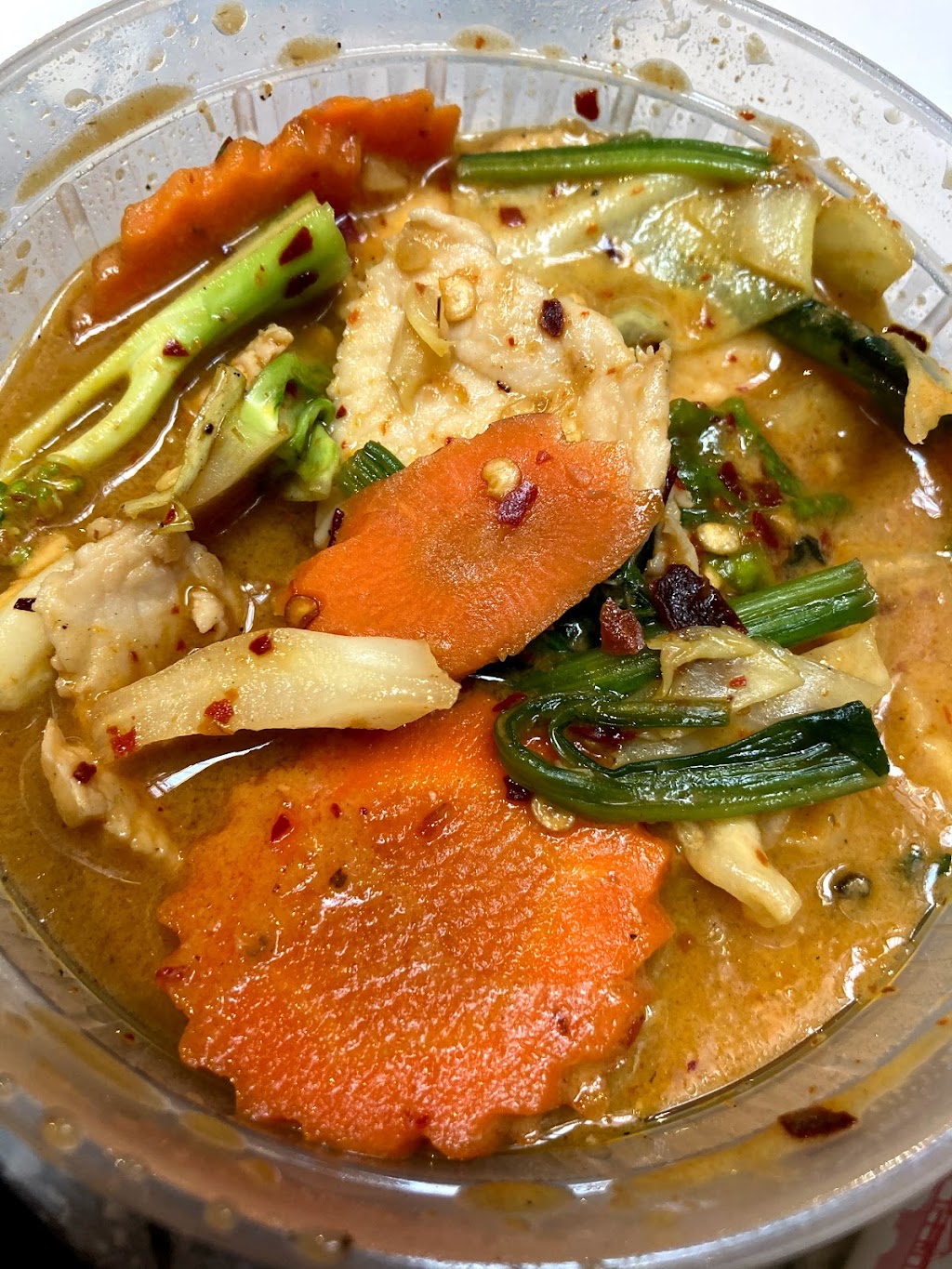 E-San Thai Cuisine food cart | restaurant | 800-830 NE Holladay St, Portland, OR 97232, USA | 5039549212 OR +1 503-954-9212