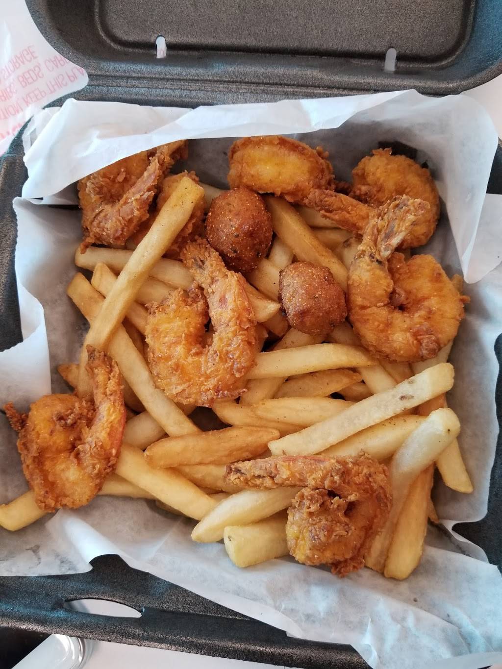 Sams Southern Eatery | restaurant | 108 E Kaliste Saloom Rd, Lafayette, LA 70508, USA | 3375340181 OR +1 337-534-0181