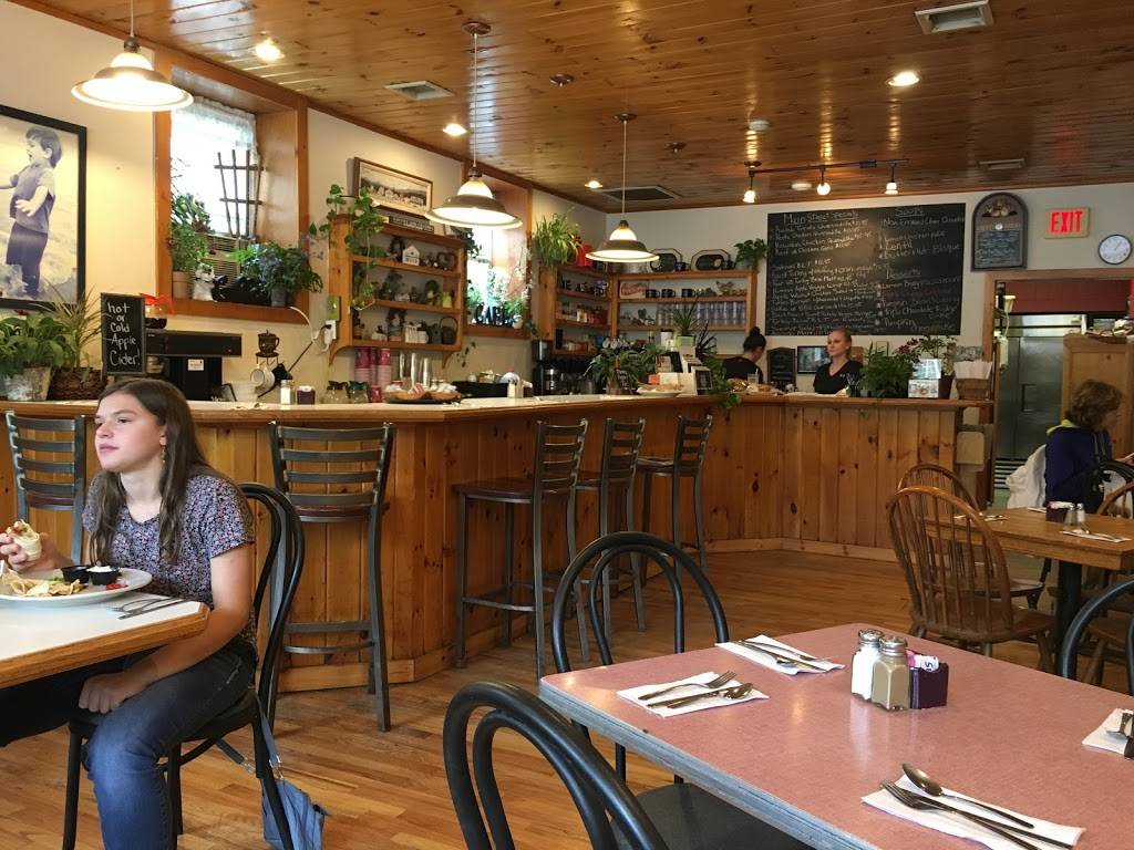 Main Street Cafe | restaurant | 40 Main St, Stockbridge, MA 01262, USA | 4132983060 OR +1 413-298-3060