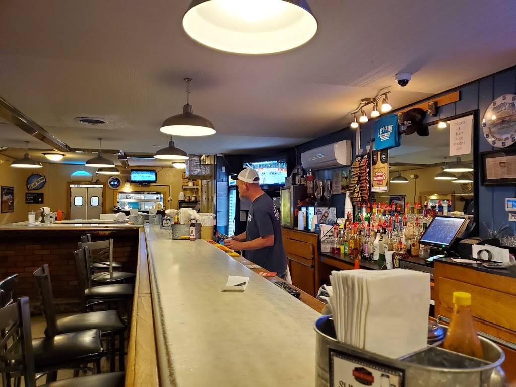 Last Chance Bar & Grill | restaurant | 2713 W Second St, Peoria, IL 61615, USA | 3092435036 OR +1 309-243-5036