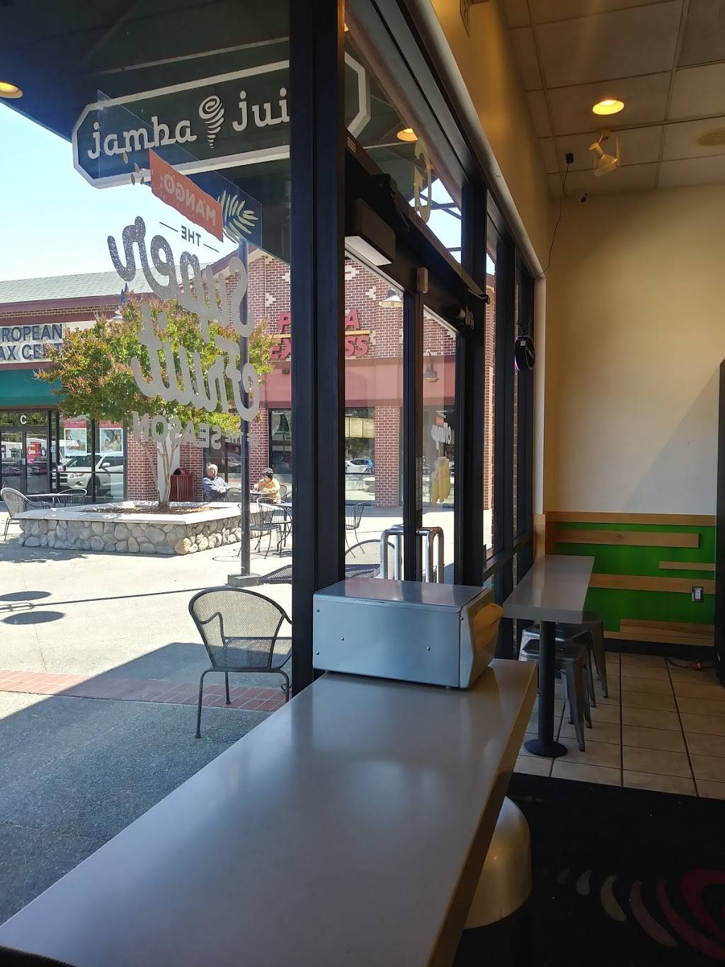 Jamba Juice Portola Village | restaurant | 2050 Portola Ave #G, Livermore, CA 94550, USA | 9254472694 OR +1 925-447-2694