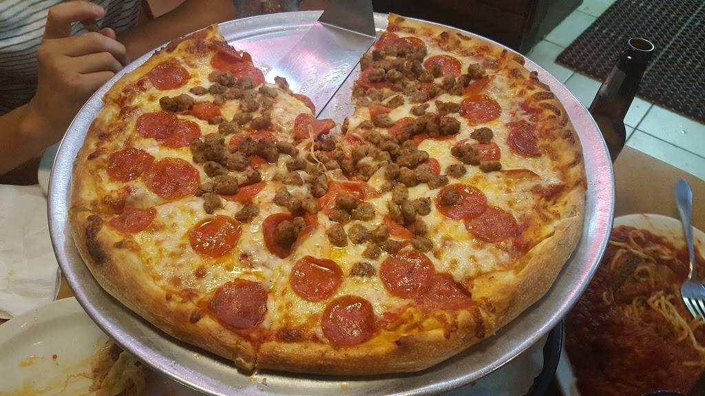 Vittoria Pizza | restaurant | 2622 W Valley Blvd, Alhambra, CA 91803, USA | 6262845405 OR +1 626-284-5405